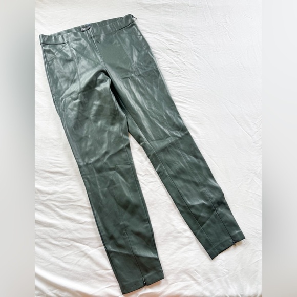 Zara Faux Leather Pants Womens Large Green Pleated Tapered Event Casual - Picture 1 of 4